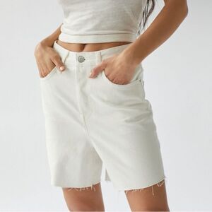 🌿NWT•UO•BDG•90s•Relaxed Fit•Denim Shorts•Size 28•